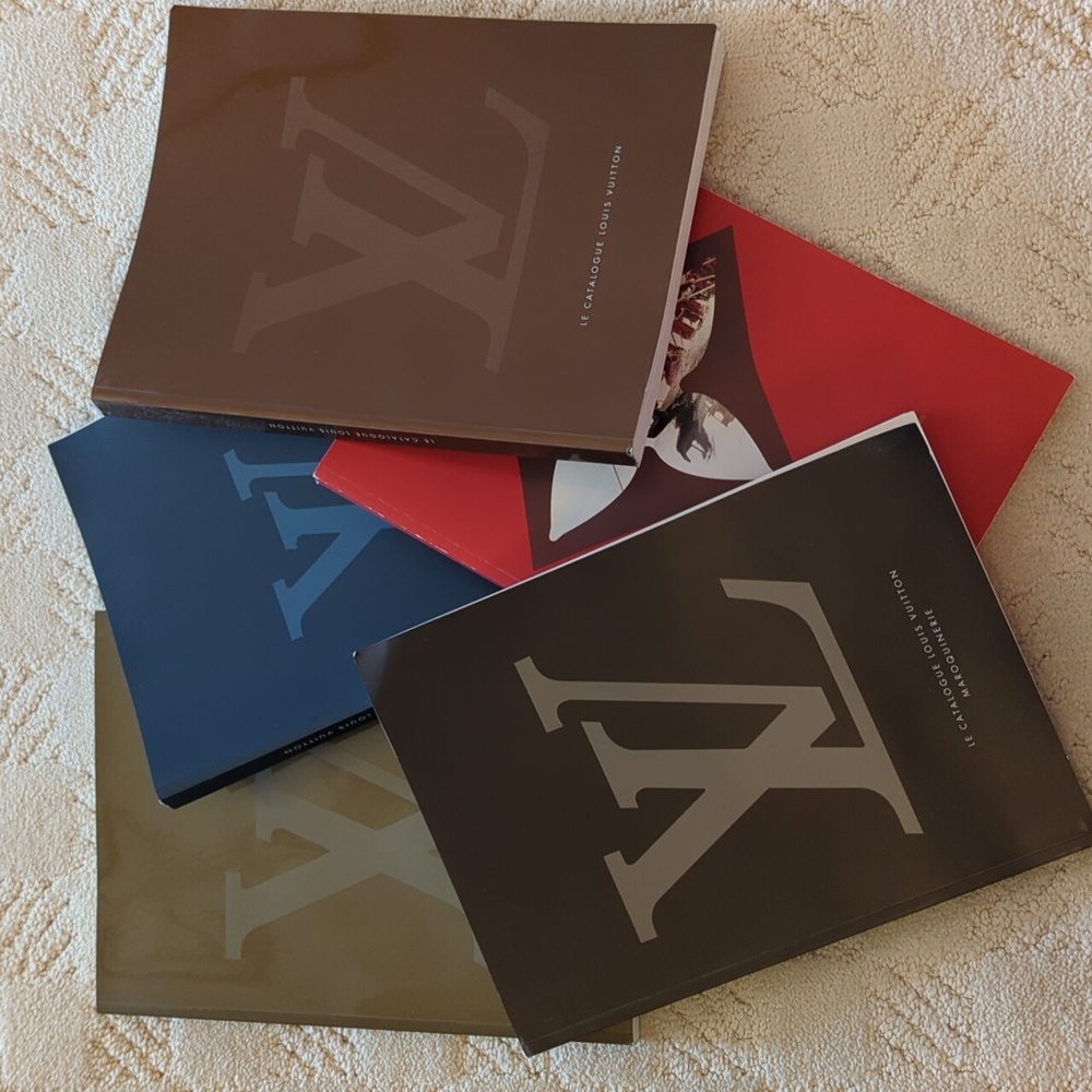 LV catalog set
